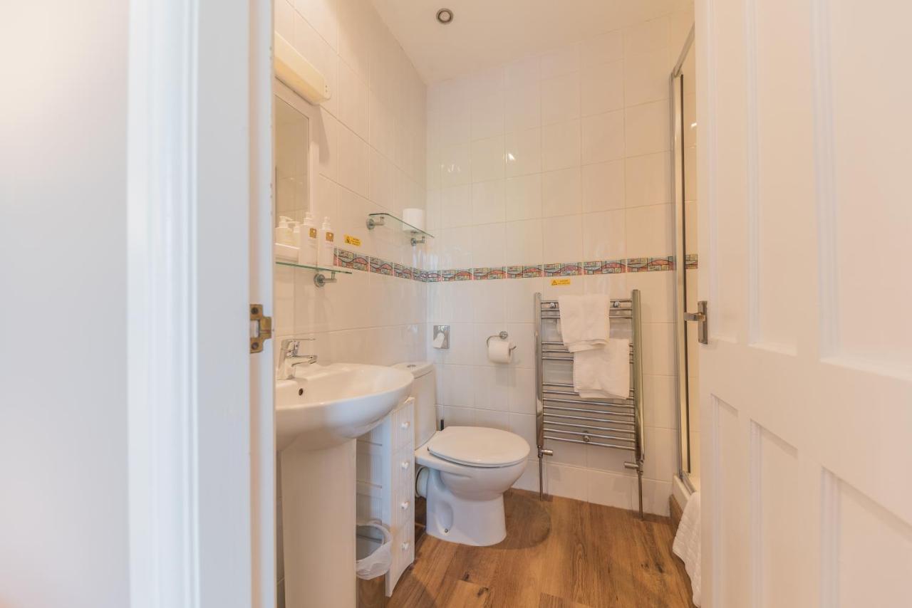Holly-Wood Guest House ويندرمير المظهر الخارجي الصورة